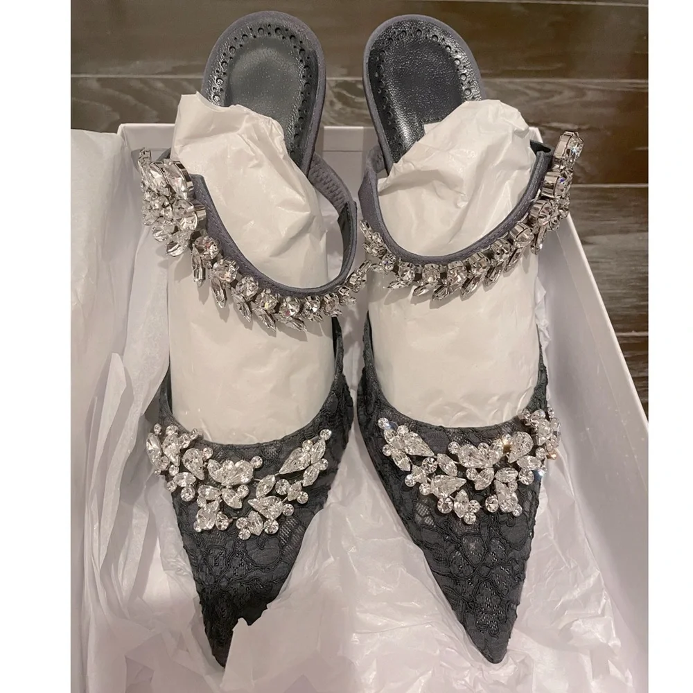 Manolo Blahnik Lurum - Picture 1 of 5